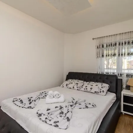 Apartment In Okrug Gornji With Sea View, Terrace, Air Conditioning, Wifi 5134-1