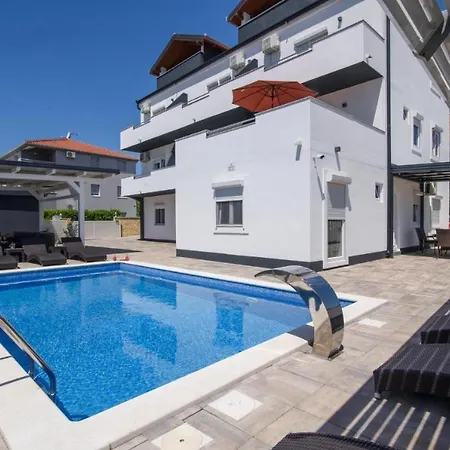 Apartment In Okrug Gornji With Sea View, Terrace, Air Conditioning, Wifi 5134-1