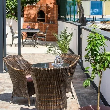 Apartment In Okrug Gornji With Sea View, Terrace, Air Conditioning, Wifi 5134-1 *