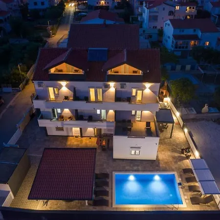 Apartment In Okrug Gornji With Sea View, Terrace, Air Conditioning, Wifi 5134-1